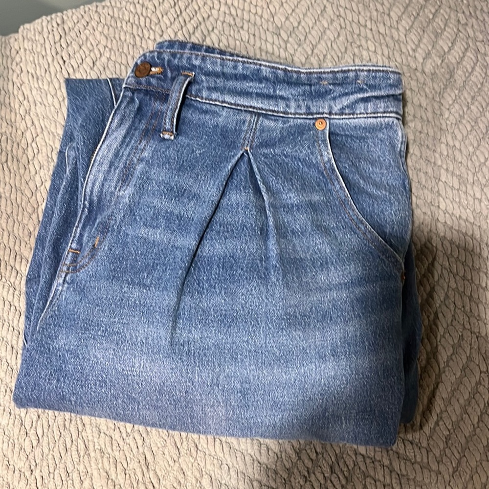 Madewell mom jean